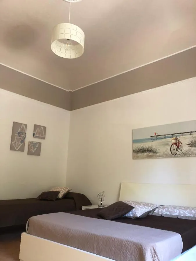切法卢La Casa Sulla Scogliera公寓 0*, 切法卢