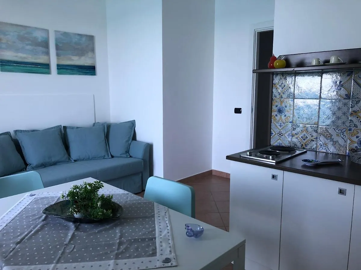 切法卢La Casa Sulla Scogliera公寓